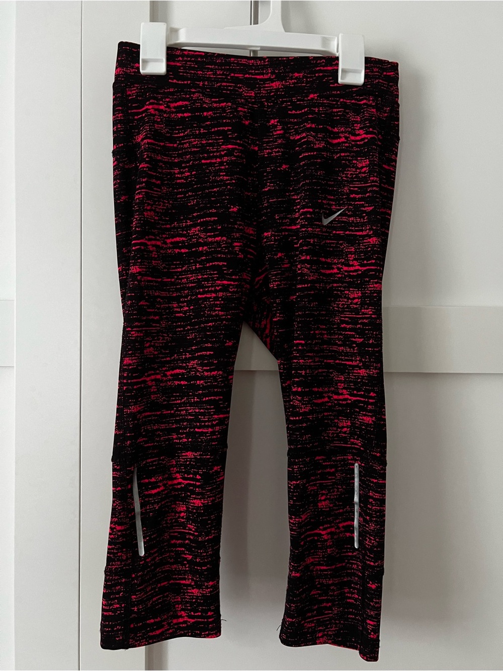 Nike Girls Black and Pink Capri Leggings